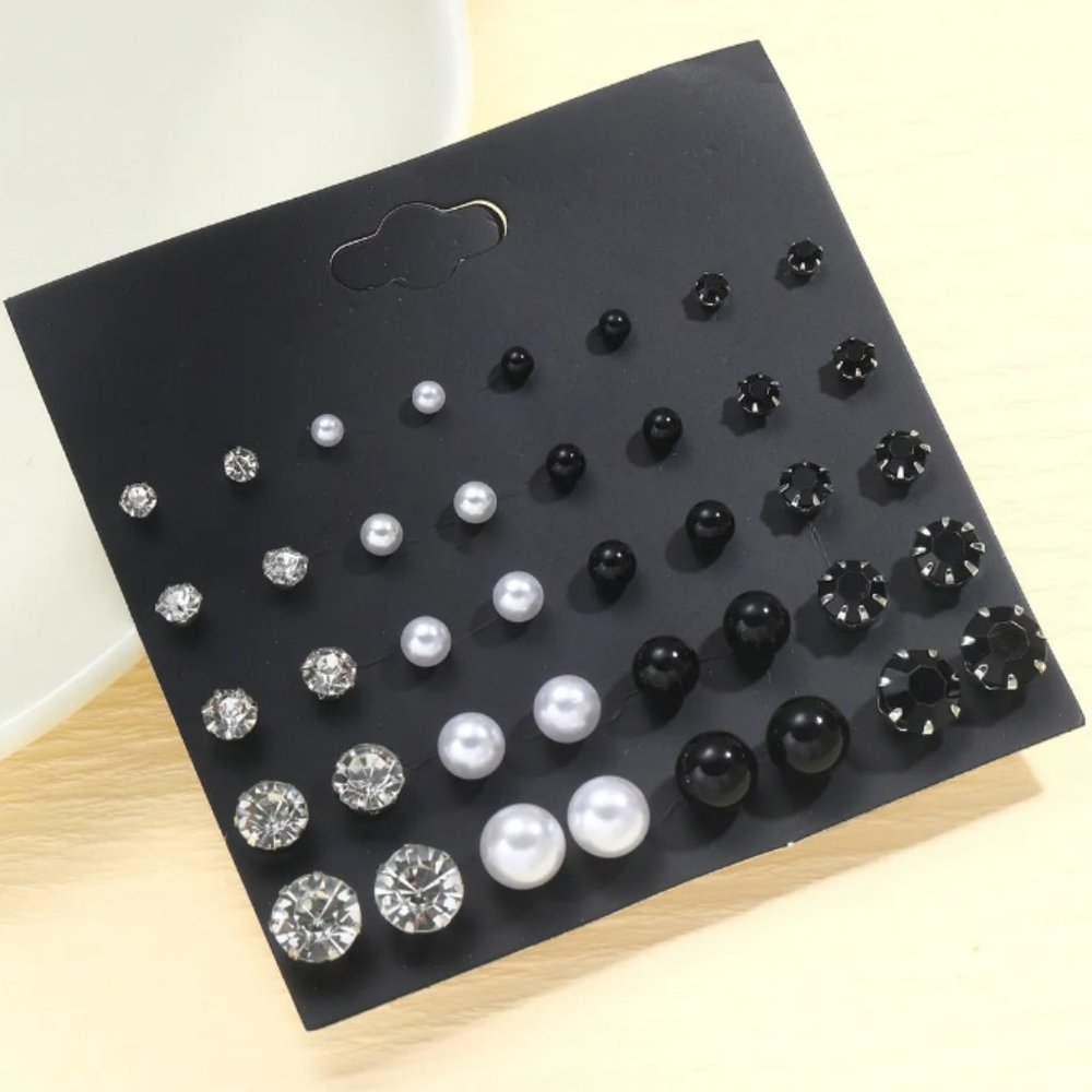 New 40 Piece Pearl and Rhinestone Earring Set